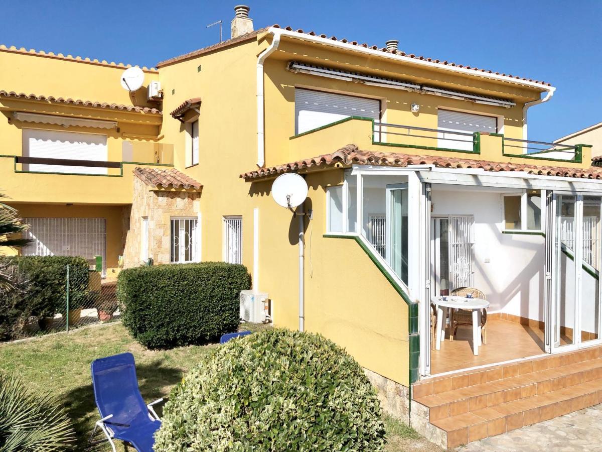Apartament Amb Jardi A La Platja D'Емпуриабрава Екстериор снимка