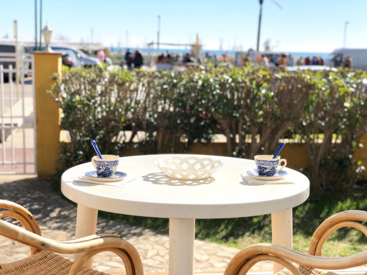 Apartament Amb Jardi A La Platja D'Емпуриабрава Екстериор снимка